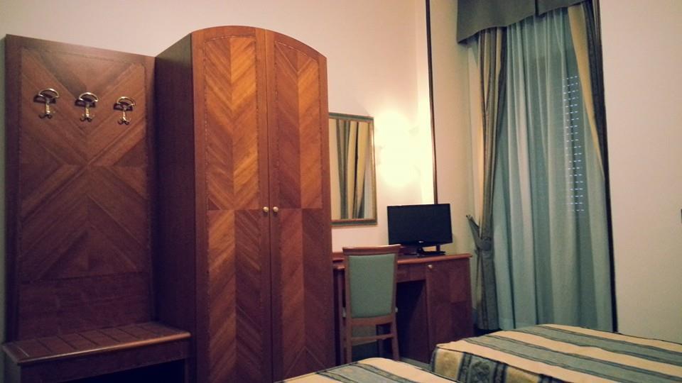 Hotel Serenella Agropoli Habitación foto